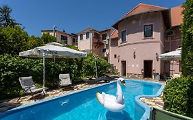 Illes Hotel