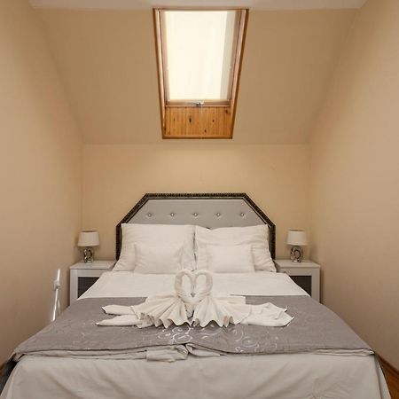 Illes Hotel Сегед Екстер'єр фото