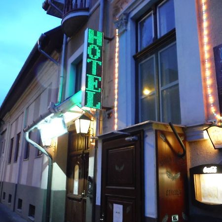 Illes Hotel Сегед Екстер'єр фото