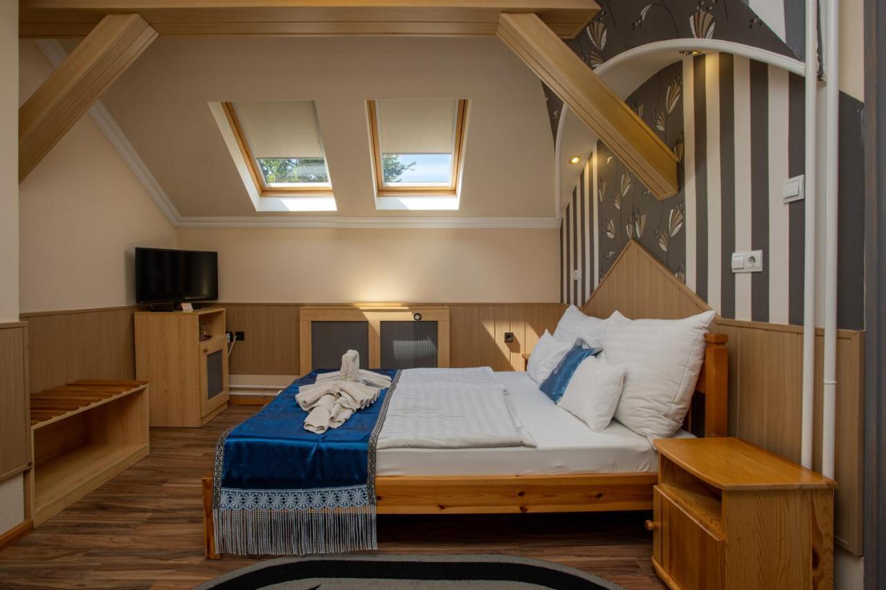 Illes Hotel Сегед Екстер'єр фото