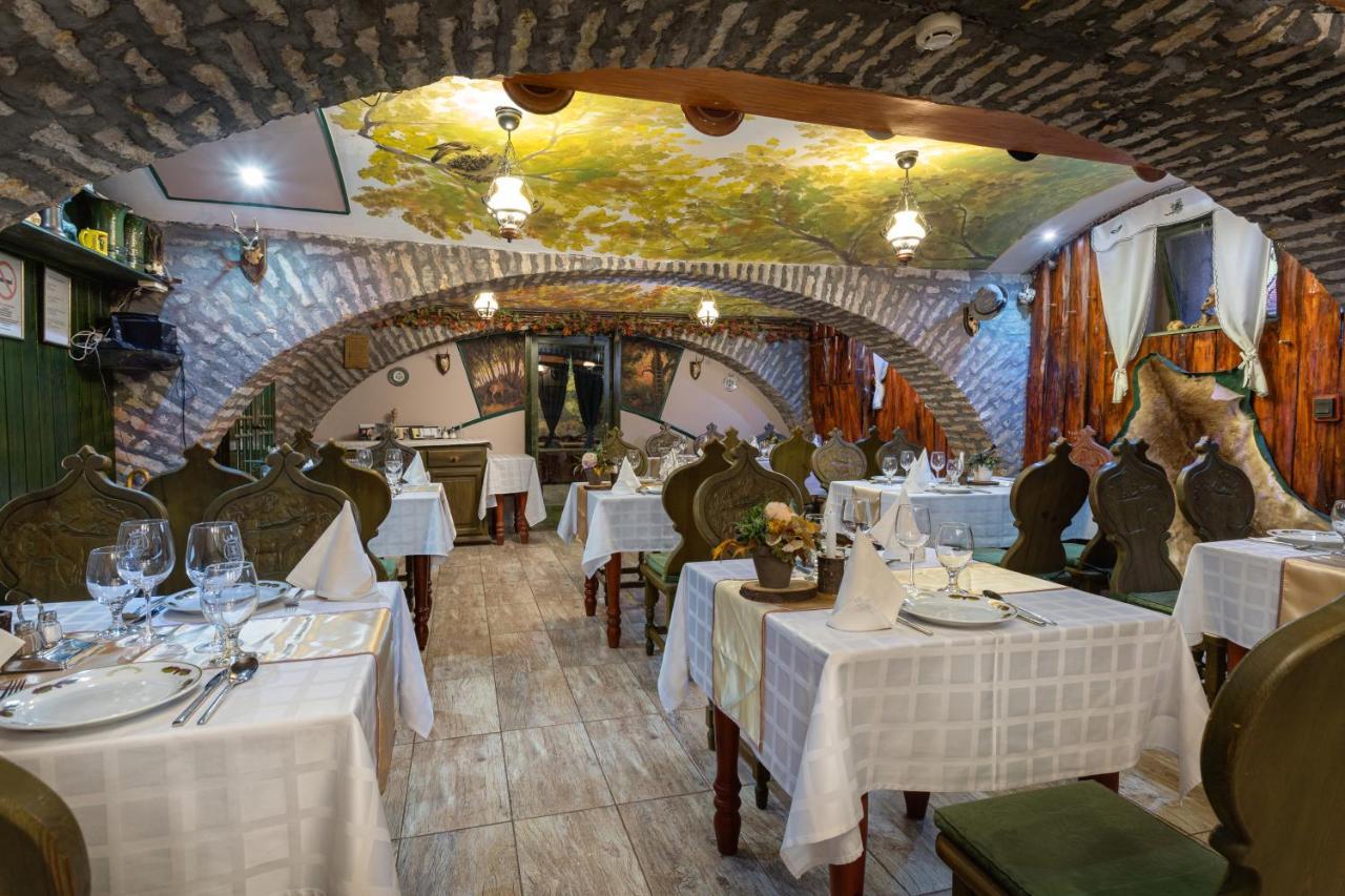 Illes Hotel Сегед Екстер'єр фото