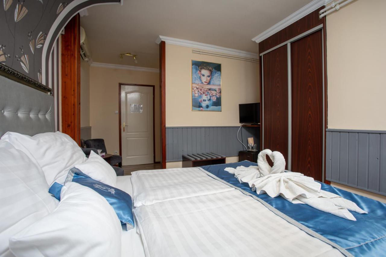Illes Hotel Сегед Екстер'єр фото