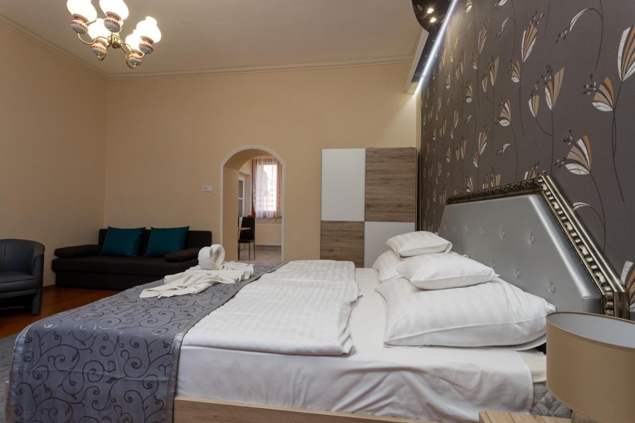 Illes Hotel Сегед Екстер'єр фото