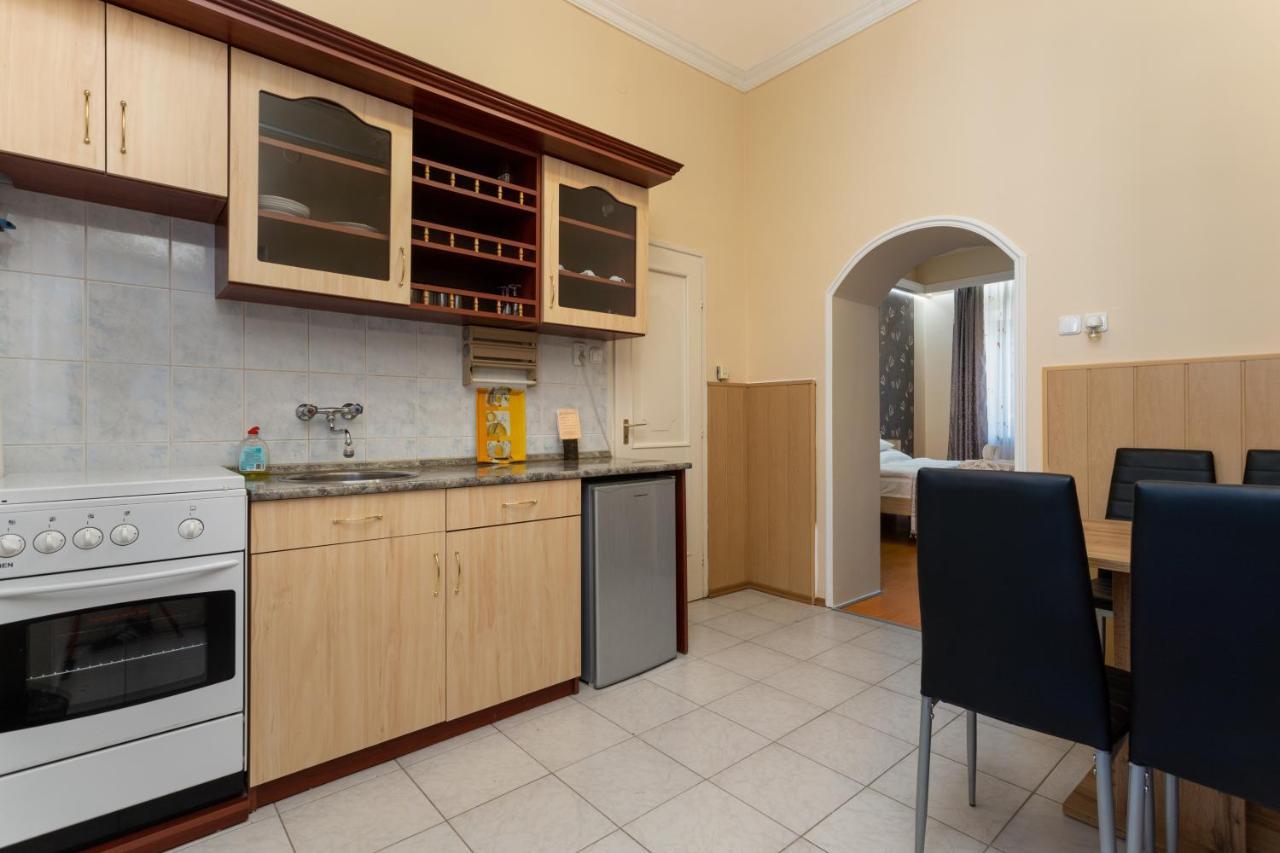 Illes Hotel Сегед Екстер'єр фото