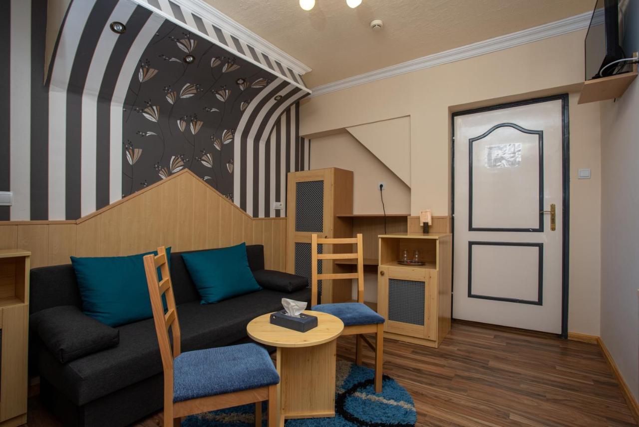 Illes Hotel Сегед Екстер'єр фото