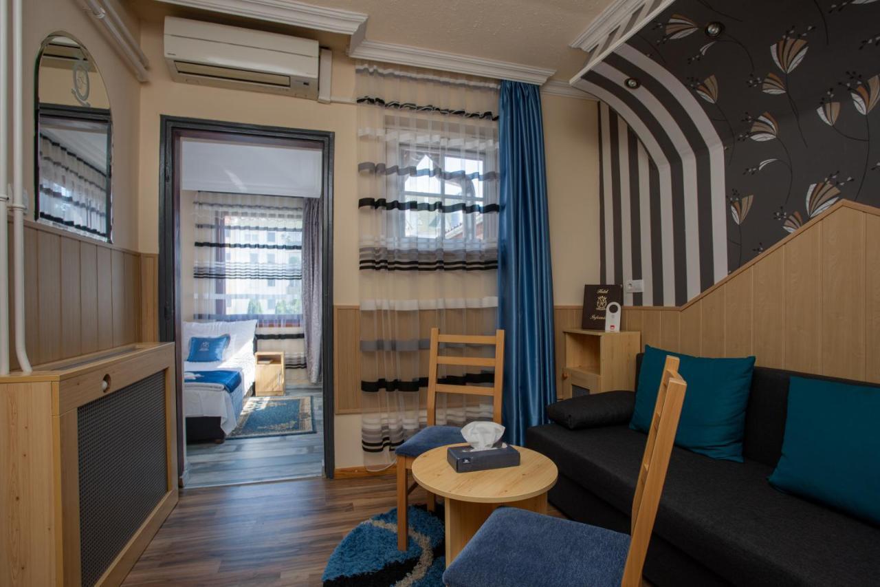 Illes Hotel Сегед Екстер'єр фото